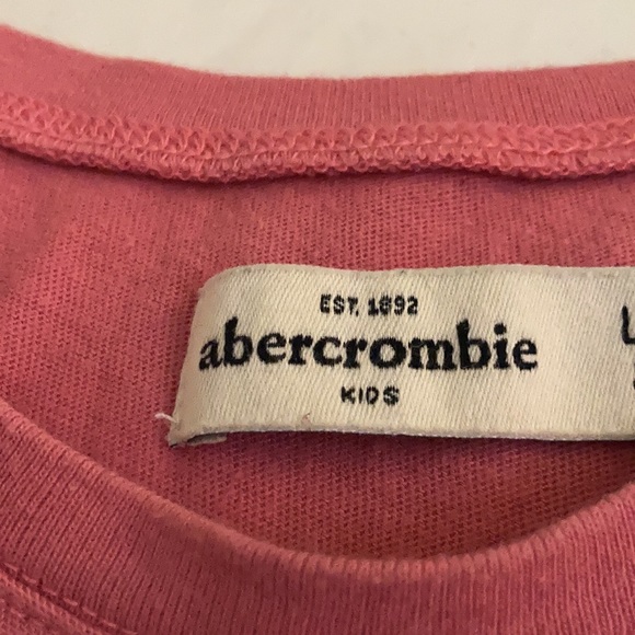 Pink a&f tee - Picture 3 of 3